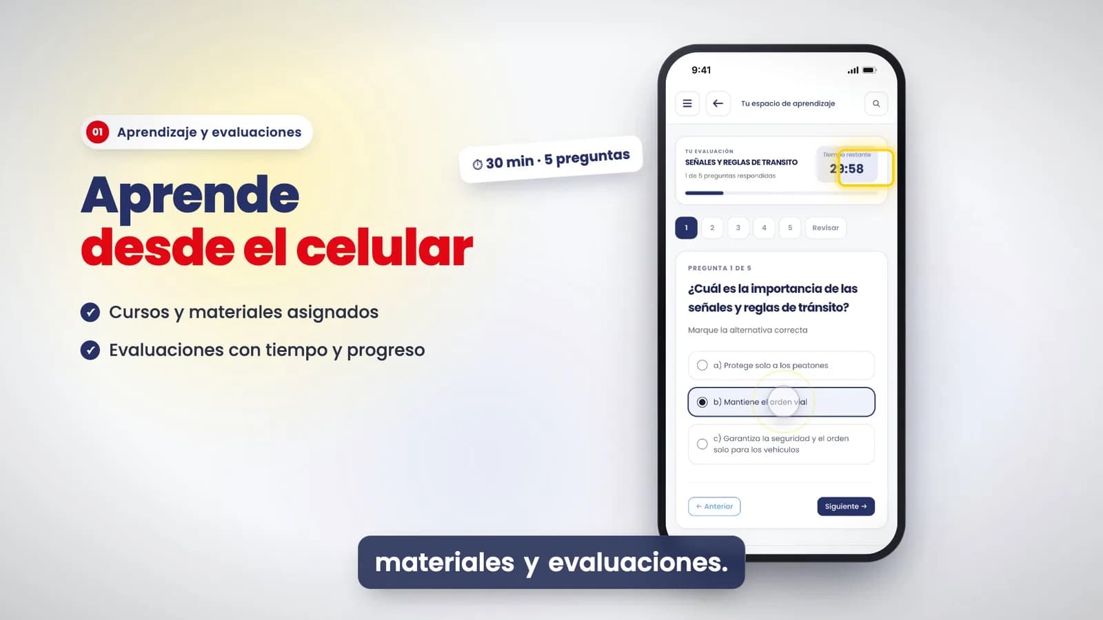 Colaborador rindiendo una evaluación de capacitación desde el celular
